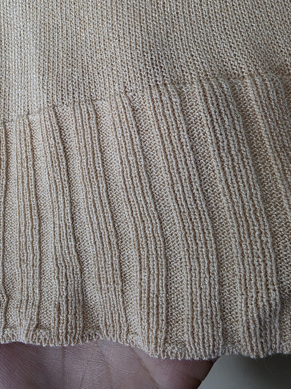 Ann Taylor LOFT Beige Knit Sweater Ruffle Hem Size S Soft Lightweight - Picture 9 of 13
